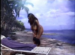 Негритянка и два ёбаря карлика